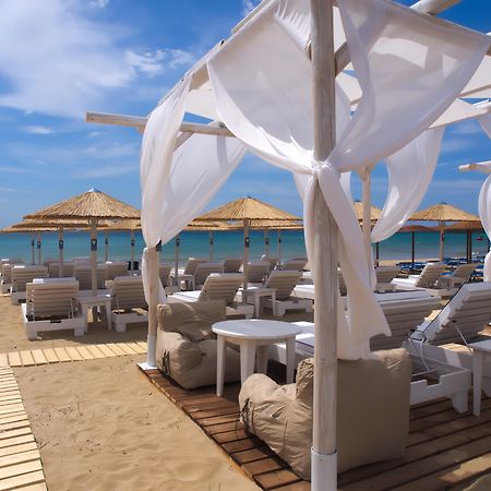 Amaryllis Beach Hotel Chrisi Akti  Exterior photo